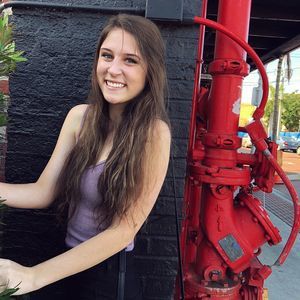 Meet your Posher, Stephanie